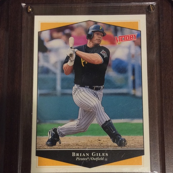 *MAKE OFFER* BRIAN GILES PIRATES OUTFIELDER PLAQUE - Picture 6 of 6